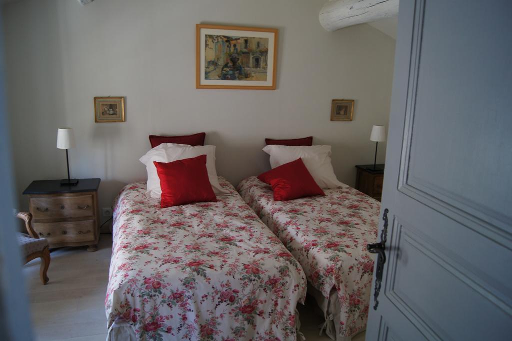 Maison Orsini Villeneuve-lès-Avignon Kamer foto