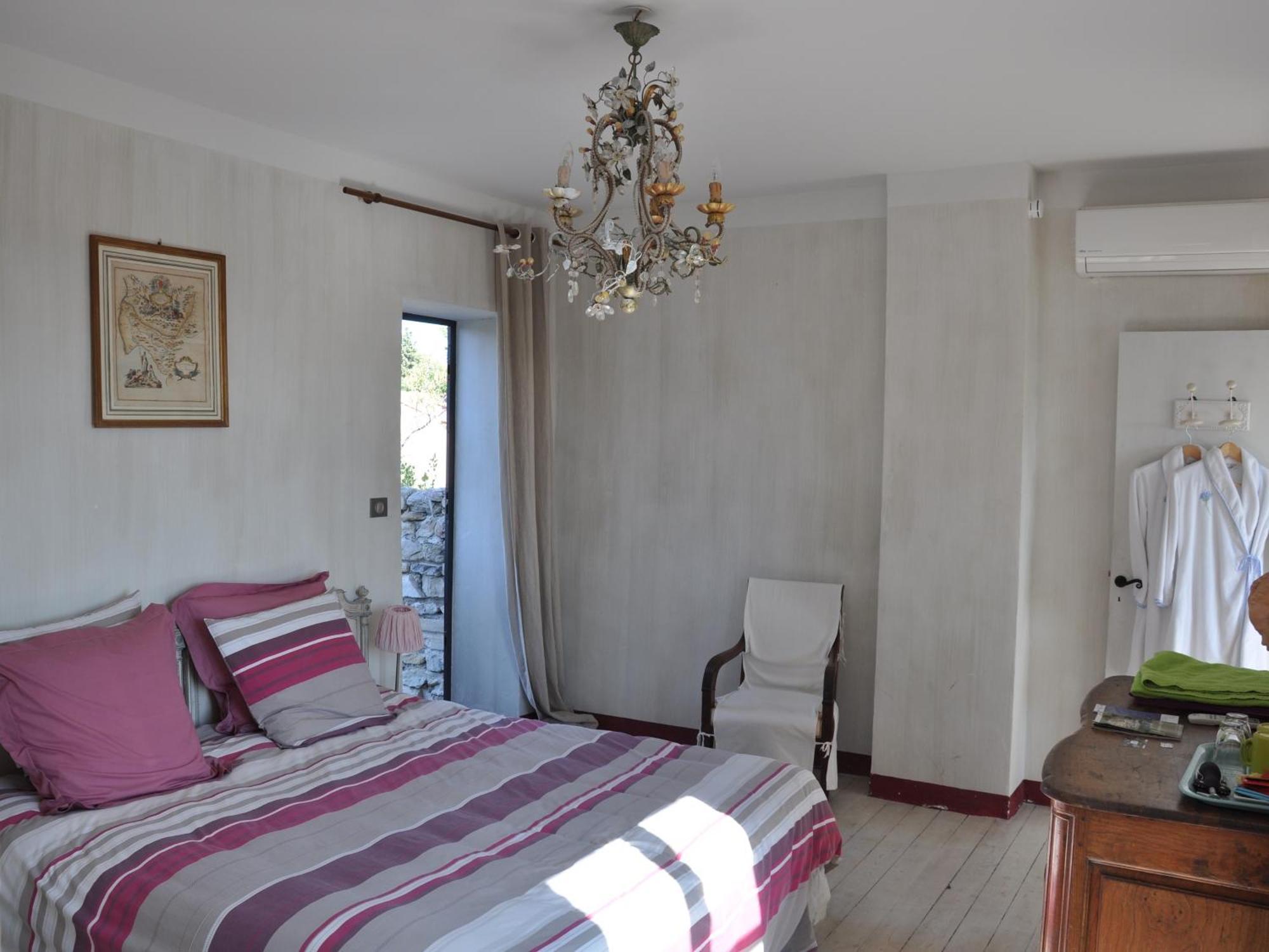 Maison Orsini Villeneuve-lès-Avignon Kamer foto